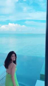 Mehrene Kaur Pirzada Instagram - 😎