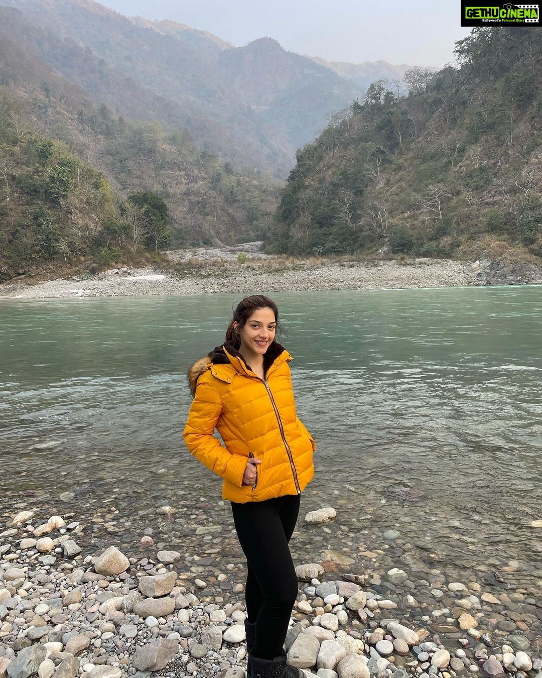 Mehrene Kaur Pirzada Instagram - Pristine nature 😇 #ganga #ganges Taj Rishikesh Resort & Spa, Uttarakhand