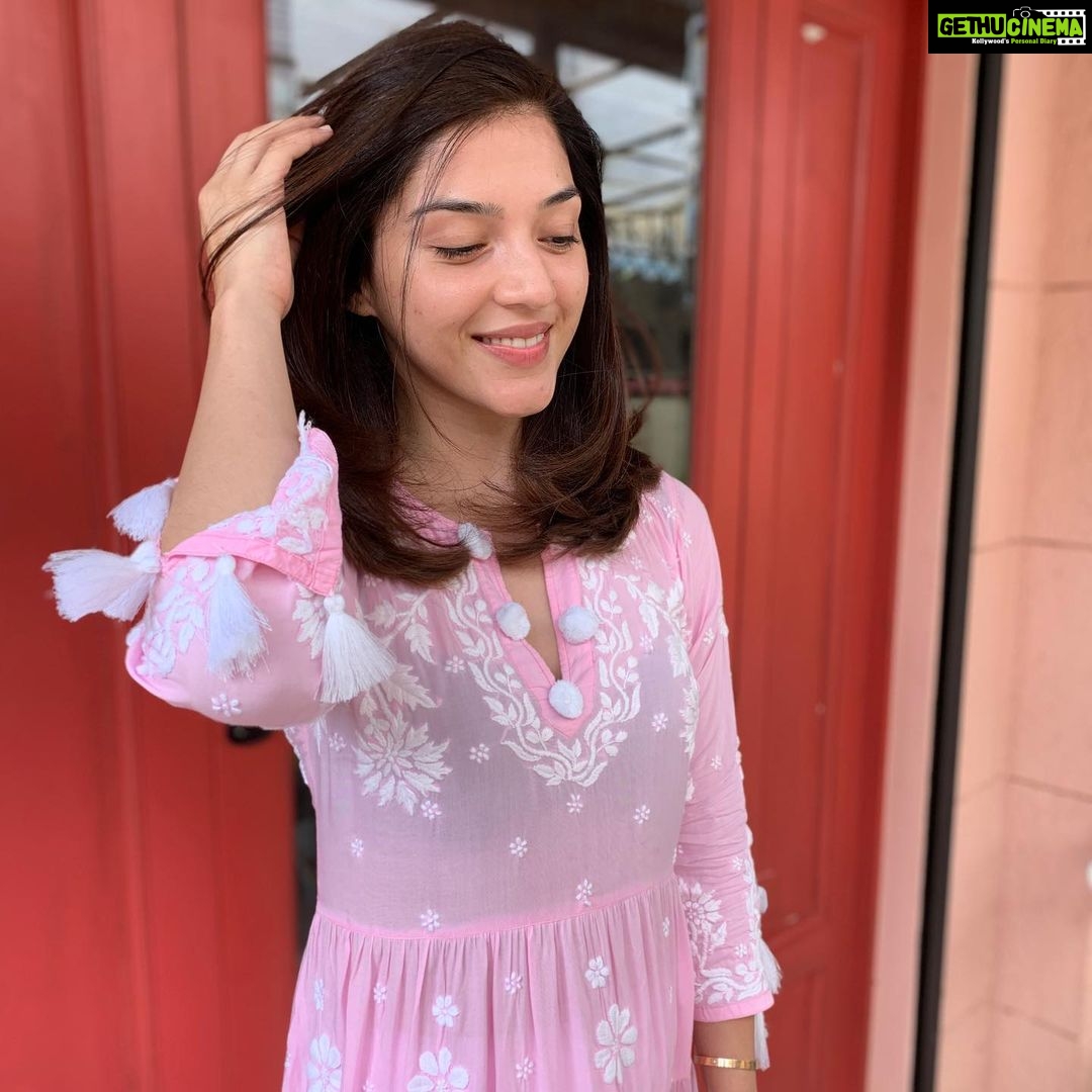 Mehrene Kaur Pirzada Instagram -