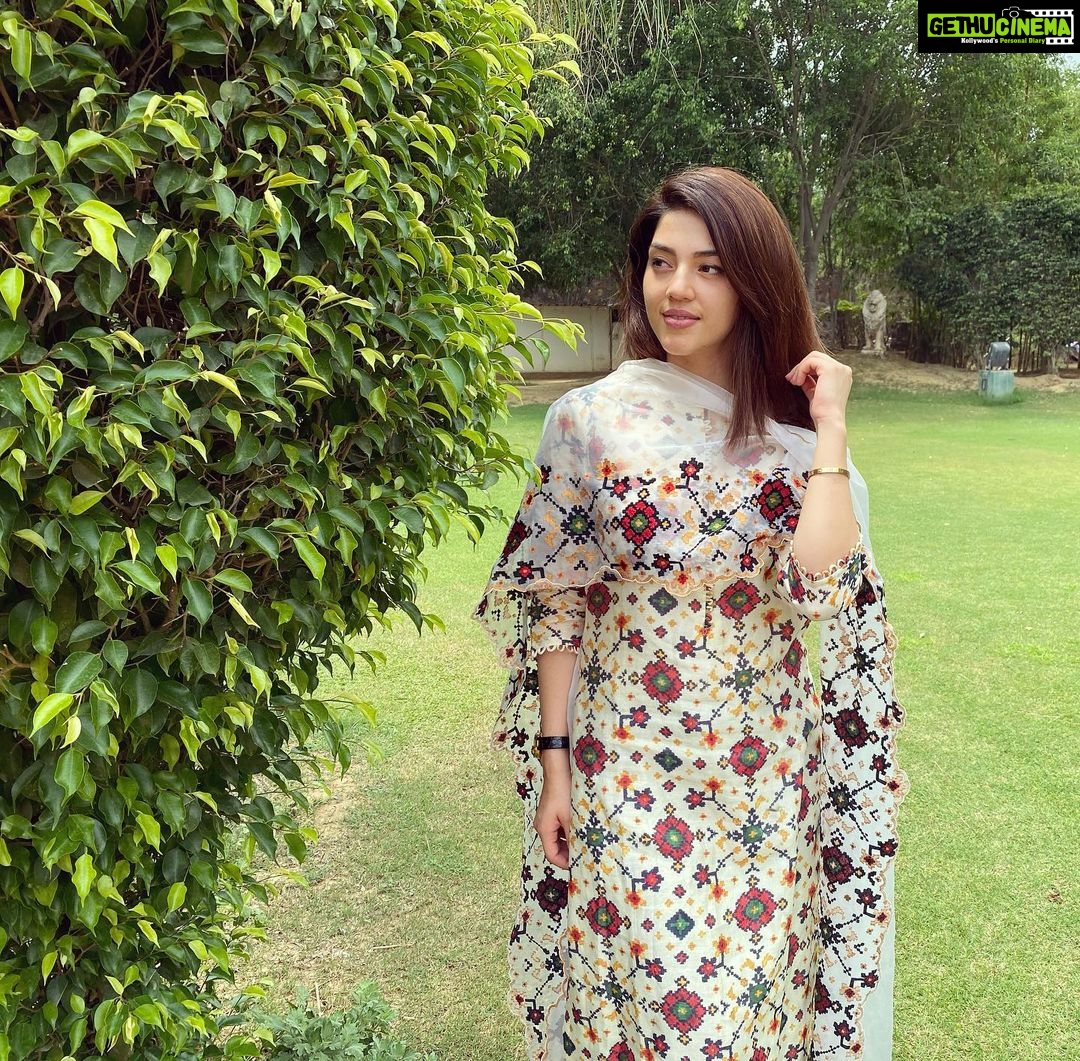 Mehrene Kaur Pirzada Instagram - 💗💗💗