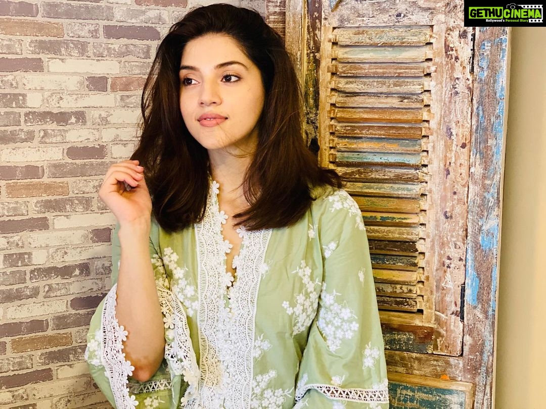 Mehrene Kaur Pirzada Instagram -