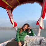 Mehrene Kaur Pirzada Instagram – Kashmir😻 Dal Lake