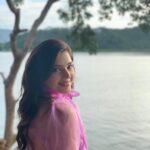 Mehrene Kaur Pirzada Instagram – 😁