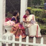 Mehrene Kaur Pirzada Instagram – Days like these I feel I’m truly very blessed 🙏 
Getting inputs for a very important scene of mine from none other than Suhasini Garu 😇🤩 I’m really looking forward for you all to watch it on Jan 15th 💕 #enthamanchivaadavuraa 📸 Captured by my Director Sateesh Garu 😃