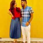 Mehrene Kaur Pirzada Instagram – Always 👫 #OldisGold #Dosti #pakki 
#repost @sumritshahi
・・・
Something so real about meeting old friends.