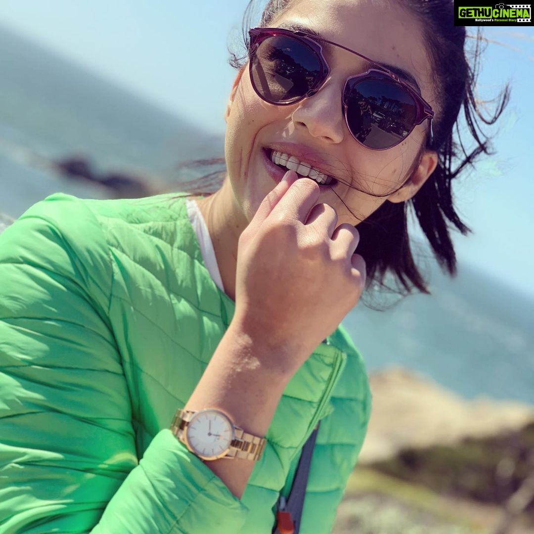 Mehrene Kaur Pirzada Instagram - New freshness from none other than @danielwellington. This little number is the new ICONIC LINK in size 28/32/36mm. Don’t forget you can get 15% off at checkout with my code DWMEHREEN on danielwellington.com or in DW stores worldwide! #danielwellington #iconiclink San Francisco, California