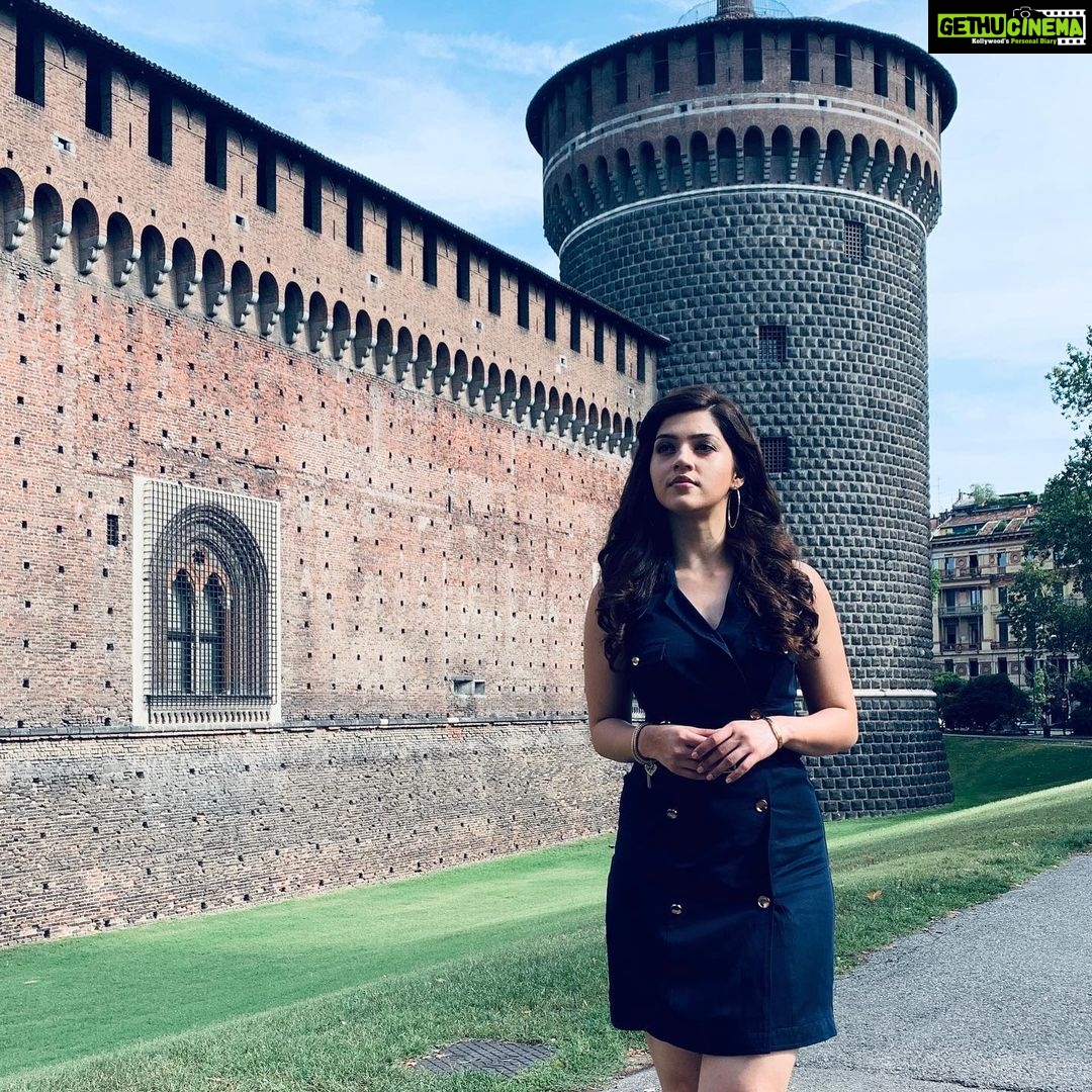 Mehrene Kaur Pirzada Instagram - Who am I? That’s a secret.