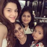 Mehrene Kaur Pirzada Instagram - Saturday evening well spent with my favourite girls🥰🥰🥰 #friendsmorelikefamily