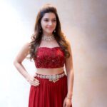 Mehrene Kaur Pirzada Instagram –