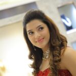 Mehrene Kaur Pirzada Instagram - 🥰🥰🥰