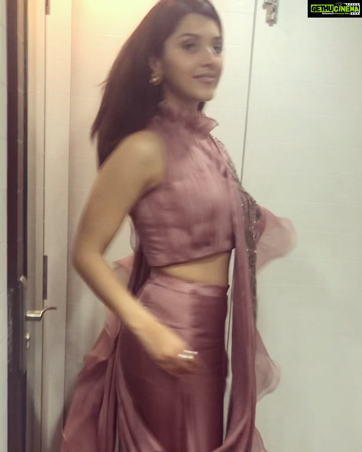 Mehrene Kaur Pirzada Instagram - ❤️❤️❤️
