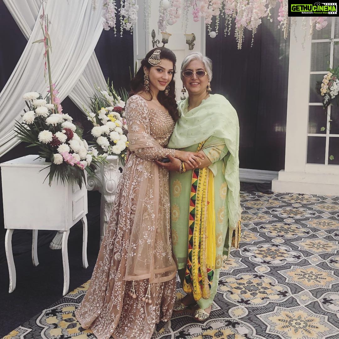 Mehrene Kaur Pirzada Instagram - Family wedding 🤩❤️