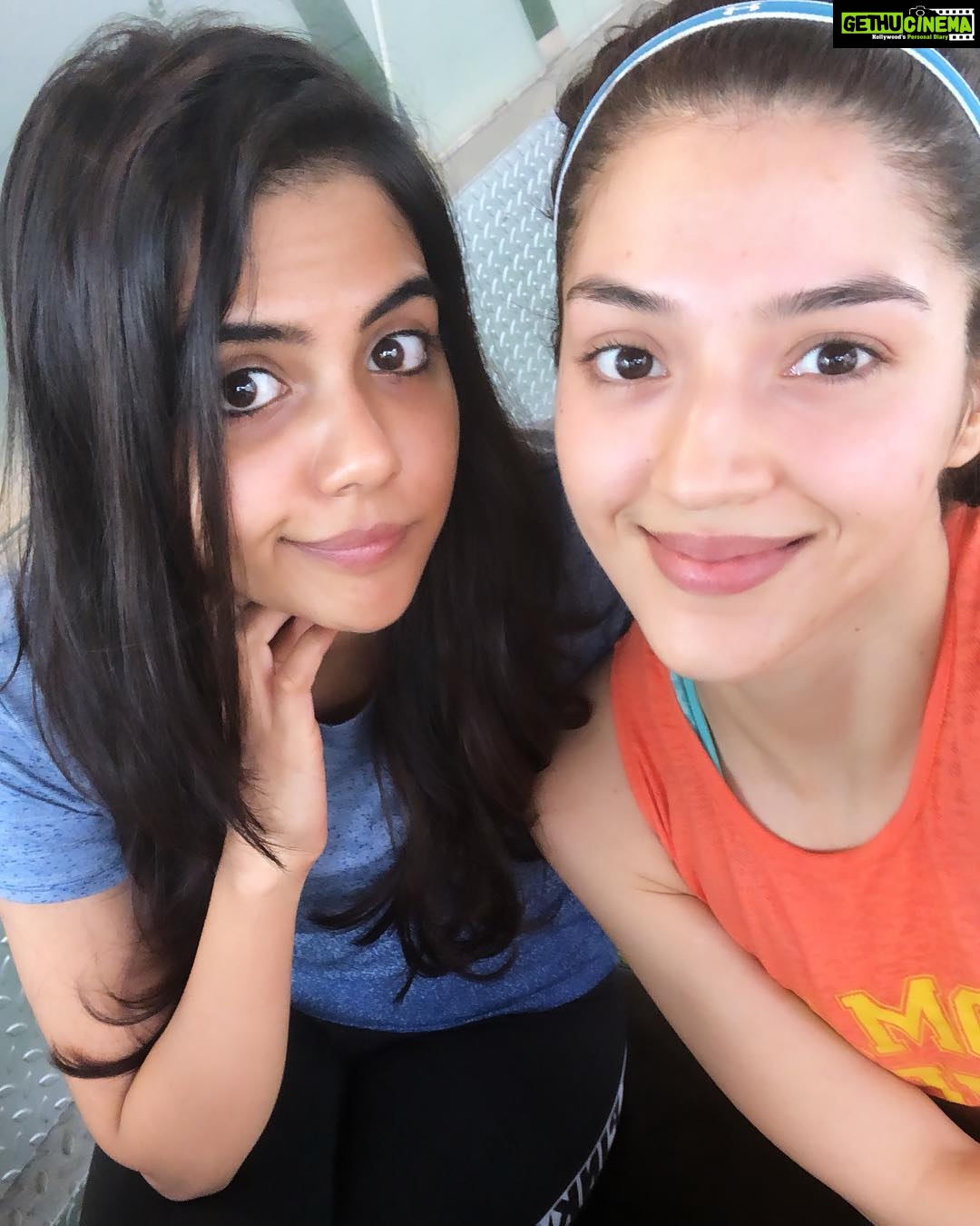 Mehrene Kaur Pirzada Instagram - From becoming your fan after watching #MeriseMerise song teaser to becoming your friend ‘n now a workout buddy 🥰🤩 love you 😘 @kalyanipriyadarshan Alpha 7 Seas