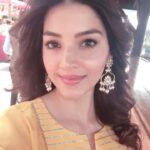 Mehrene Kaur Pirzada Instagram - #AK4J Mehendi 💥🤩 Anantara Riverside Bangkok Resort