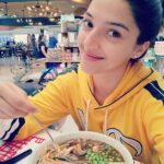 Mehrene Kaur Pirzada Instagram – Thanks to my nutritionist @rashichowdhary I can eat #cheatmeals on vacations and learn how to #damagecontrol. Giving yourself the permission to enjoy your favorite foods on vacations is part of a healthy mindset! Most of us forget that’s. But now I’ve had my fill so THIS is my first #healthymeal on the trip 😂 hope you’re having a healthy day ❤