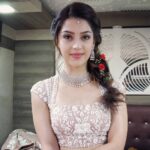 Mehrene Kaur Pirzada Instagram – Love my team for giving me such an amazing look 😍💞 @ashwin_ash1 @ramkrishnakasara @ksivakumarsiva  #shootdiaries #lehenga #beatiful #stylish #makeup #hairstyles 🌹Rose braid curls 👌