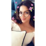 Mehrene Kaur Pirzada Instagram - Sunday chilling 🌟😎