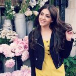 Mehrene Kaur Pirzada Instagram – Flowers make me happy 😍❤️ 📸 by my lovely @luvsinha #london