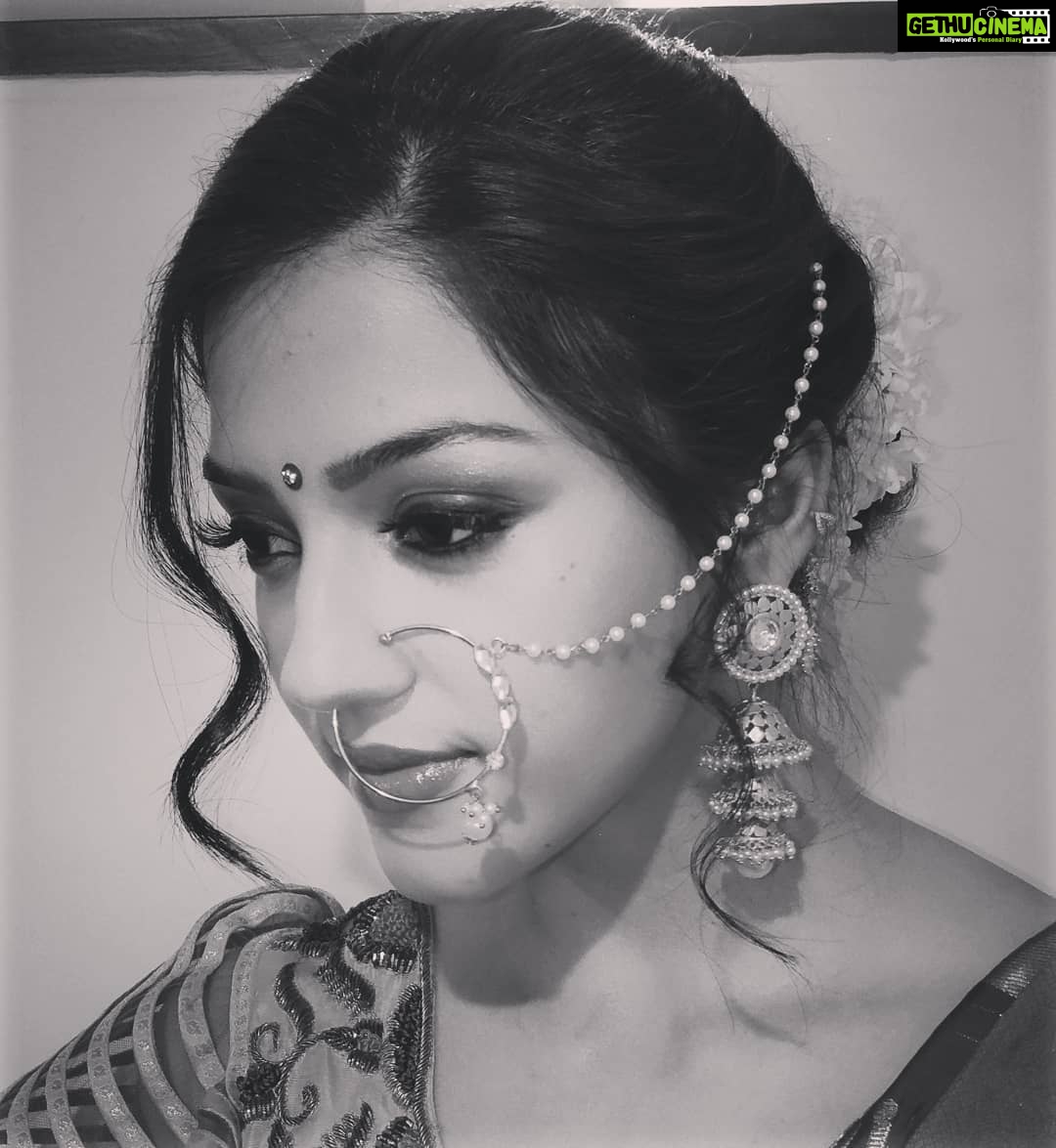 Mehrene Kaur Pirzada Instagram - "A girl who knows her self worth is untouchable." 😇