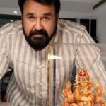 Mohanlal Instagram - Vinayaka Chaturthi Wishes 🙏 . . . . #vinayakachaturthi #ganesha #ganapathibappamoriya #ganapati