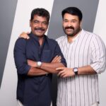 Mohanlal Instagram - Happy Birthday Dear Antony, and Happy Wedding anniversary to Santhy and Antony. May God always fill your lives with happiness. @antonyperumbavoor @santhy.antony . . #wishes #happybirthday #happyanniversary