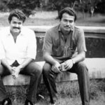 Mohanlal Instagram - എൻ്റെ പ്രിയപ്പെട്ട ഡെന്നീസിനുവേണ്ടി ഈ വരികള്‍ കുറിയ്ക്കുമ്പോള്‍ ഓര്‍മ്മകള്‍ ക്രമം തെറ്റി വന്ന് കൈകള്‍ പിടിച്ചു മാറ്റുന്നപോലെയാണ് തോന്നുന്നത്. തിരക്കഥാലോകത്തെ രാജാവായിരുന്നു ഡെന്നീസ്. ആ രാജാവിൻ്റെ മക്കളായി പിറന്ന ഒട്ടേറേ കഥാപാത്രങ്ങള്‍ക്ക് ജീവന്‍ നല്‍കാനുള്ള ഭാഗ്യം സിദ്ധിച്ച ഒരാളാണ് ഈ ഞാനും. സൗമ്യമായ പുഞ്ചിരിയില്‍ ഒളിപ്പിച്ചുവെച്ച, തിരിച്ചൊന്നും പ്രതീക്ഷിക്കാതിരുന്ന സ്നേഹമായിരുന്നു ഡെന്നീസ്. വെള്ളിത്തിരകളെ ത്രസിപ്പിക്കുന്ന എത്രയെത്ര ചടുലന്‍ കഥകള്‍, വികാര വിക്ഷോഭങ്ങളുടെ തിരകള്‍ ഇളകിമറിയുന്ന സന്ദര്‍ഭങ്ങള്‍, രൗദ്രത്തിൻ്റെ തീയും പ്രണയത്തിൻ്റെ മധുരവും വേദനയുടെ കണ്ണീരുപ്പും നിറഞ്ഞ സംഭാഷണങ്ങള്‍. ആര്‍ദ്രബന്ധങ്ങളുടെ കഥകള്‍ തൊട്ട് അധോലോകങ്ങളുടെ കുടിപ്പകകള്‍ വരെ മലയാള സിനിമയ്ക്ക് സമ്മാനിച്ച അതുല്യ പ്രതിഭ. എത്ര പറഞ്ഞാലും തീരില്ല ഡെന്നീസുമായുള്ള ആത്മബന്ധം. അതുകൊണ്ടുതന്നെ പാതിപറഞ്ഞ് നിര്‍ത്തുന്നു, ഇടറുന്ന വിരലുകളോടെ... പ്രണാമം ഡെന്നീസ്.