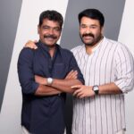Mohanlal Instagram - Happy Birthday Dear Antony and Happy Wedding Anniversary Santhy & Antony. May the good Lord keep His amazing blessings on you and your family. @antonyperumbavoor
