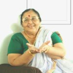 Mohanlal Instagram - കൈ നിറയേ വെണ്ണ തരാം...കവിളിലൊരുമ്മ തരാം... #HappyMothersDay