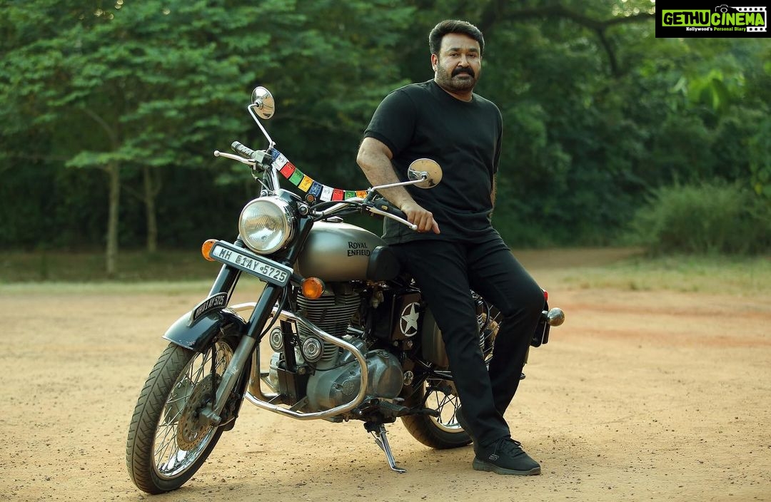 Mohanlal Instagram - #BigBrother releasing on January 16th. @directorsiddique @arbaazkhanofficial @mirnaaofficial @sarjanokhalid @gaadhaofficial PC @lebison_gopi . . #BigBrotherMovie #January16 #Mohanlal #siddique