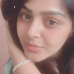 Monal Gajjar Instagram - Secret gift ochhindi ra….🎁 . . #love #gift #silver #bracelets #reels #trending #viral #gratitude #monalgajjar #imqueen👸🏻👑
