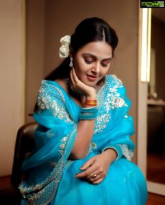 Monal Gajjar Instagram - 🦋🦋🦋

#love #postivevibes #happiness #actor #actorlife ##realme #ootd #instastyle #lookgoodfeelgooddogood #monalgajjar 
#imqueen👸🏻👑