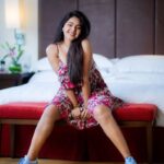 Monal Gajjar Instagram – * Positive thinking evokes 😇
 More Energy 🤩
 More Initiative 🥰
 More Happiness 🤗😁😄😃🤗 

.
📸 @they_call_me_keshu 
👗 @iamsaisaavreen 
💄 @vimalareddymakeovers 
👟. @reebokindia 

#love #postivevibes #happiness #actor #actorlife #photoshoot #realme #ootd #instastyle #lookgoodfeelgooddogood #monalgajjar 
#imqueen👸🏻👑