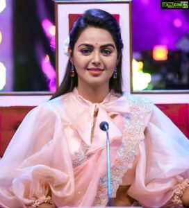 Monal Gajjar Instagram - 👸💝💞

Styled by @impriyankasahajananda ✨ 
Outfit @srisuvarnamandir 👗
jewlry @kushalsfashionjewellery 💎

#styledbypriyankasahajananda #monalgajjar #danceeplus #actor 
#imqueen👸🏻👑