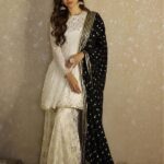 Mouni Roy Instagram -
