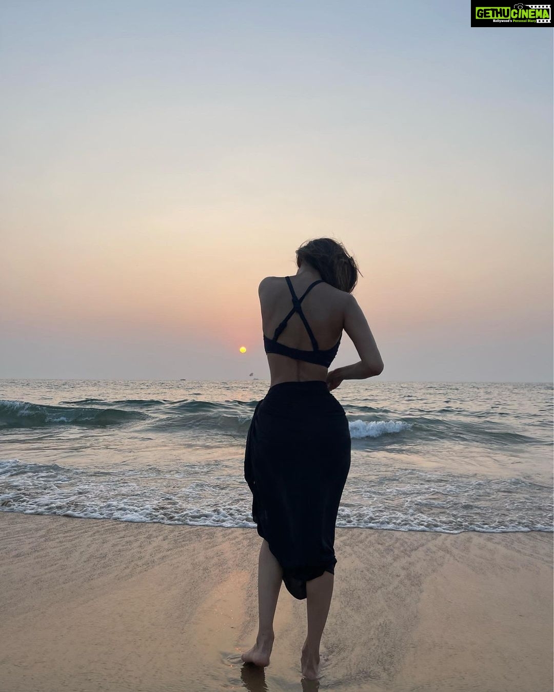 Mouni Roy Instagram - Of Sonnets & Sunsets Last of 2021 x