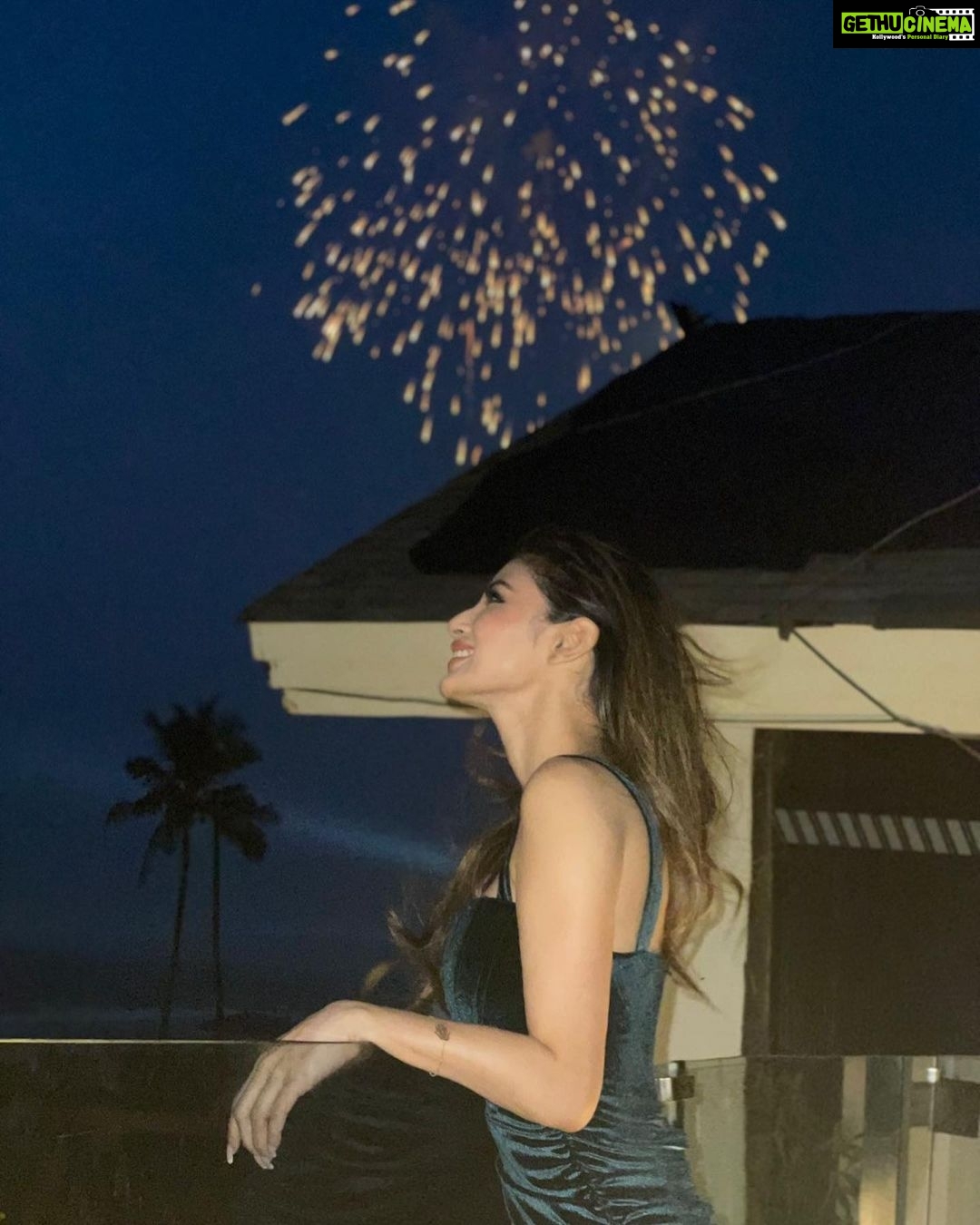 Mouni Roy Instagram - Grateful Thankful Blessed 💫