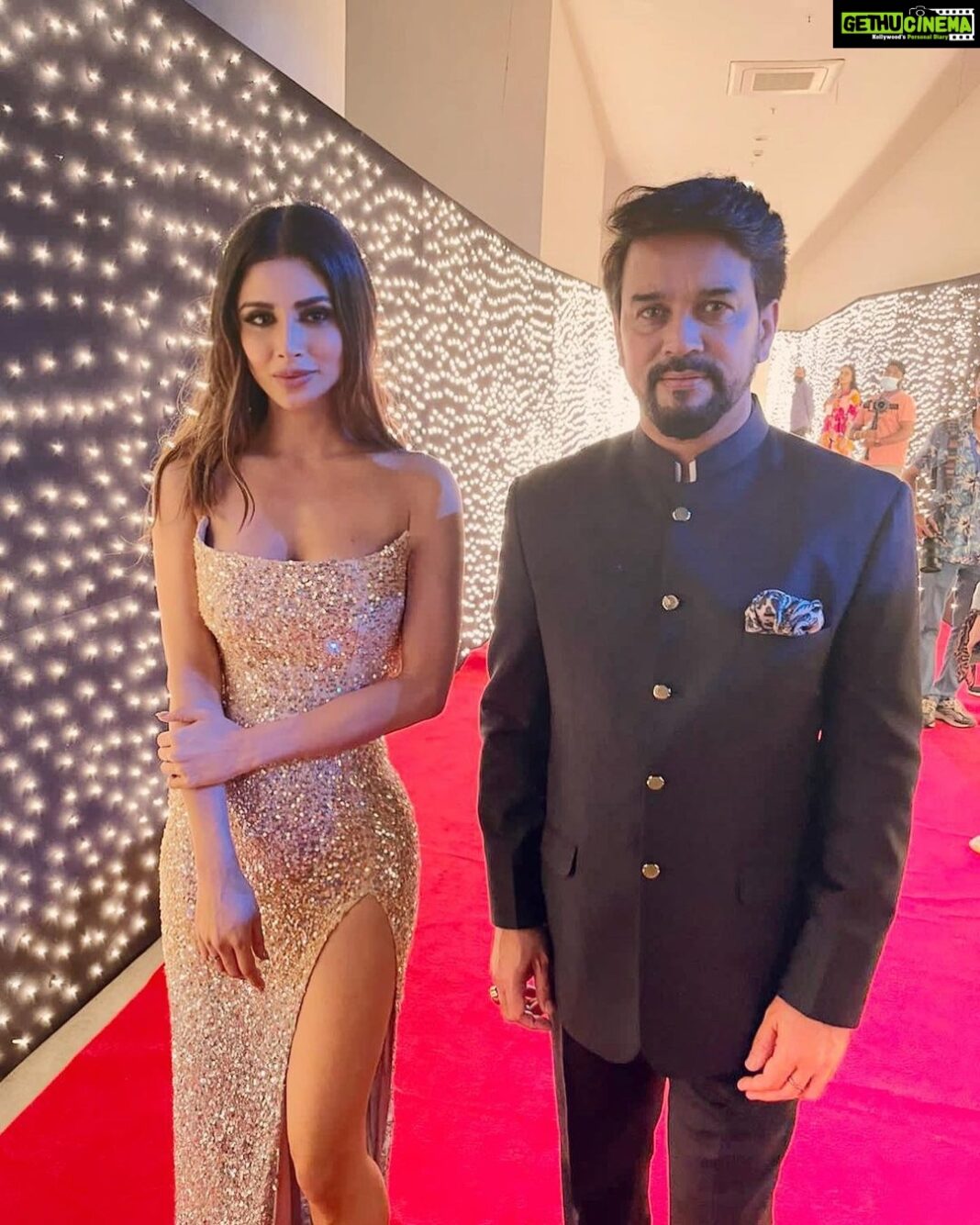 Mouni Roy Instagram - Congratulations #AnuragThakur @DrPramodPSawant for putting up an impeccable show! Excited to be a part of @IFFIGoa 🙌🏻❤️
