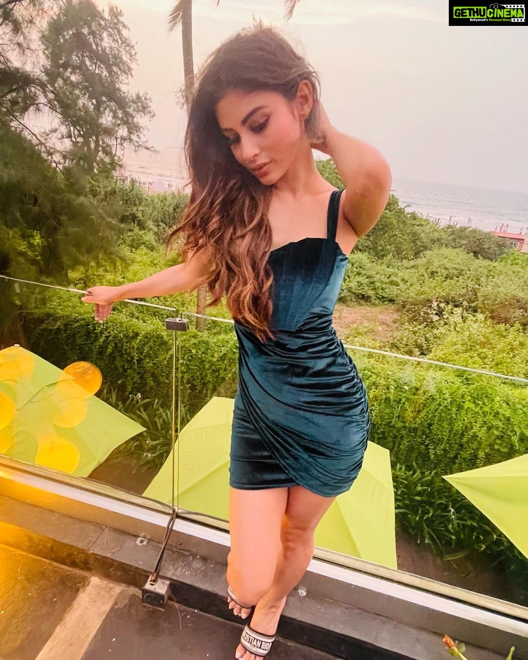 Mouni Roy Instagram - Heart so full🔆🔱 • • • Thank you @w_goa @rohiniyer for err’ything, we all so happy happy 💕
