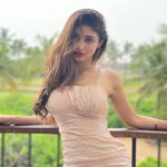 Mouni Roy Instagram - Red lipstick *optional*