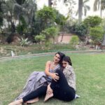 Mouni Roy Instagram - You love more, care more, achieve more, s more sensible and have the kindest most gorgeous heart. Sending you nothing but wishes for all of your dreams to become reality 🌹 Happyyyyy birthday my dearest Aashu @aashkagoradia I love to see you shine forevermore, here’s to you making your life beautiful err’yday Love you x