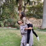 Mouni Roy Instagram - You love more, care more, achieve more, s more sensible and have the kindest most gorgeous heart. Sending you nothing but wishes for all of your dreams to become reality 🌹 Happyyyyy birthday my dearest Aashu @aashkagoradia I love to see you shine forevermore, here’s to you making your life beautiful err’yday Love you x