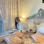 Mouni Roy Instagram - Wake up make up work chill ✌🏻 • • • • @palazzoversacedubai Dubai, United Arab Emiratesدبي