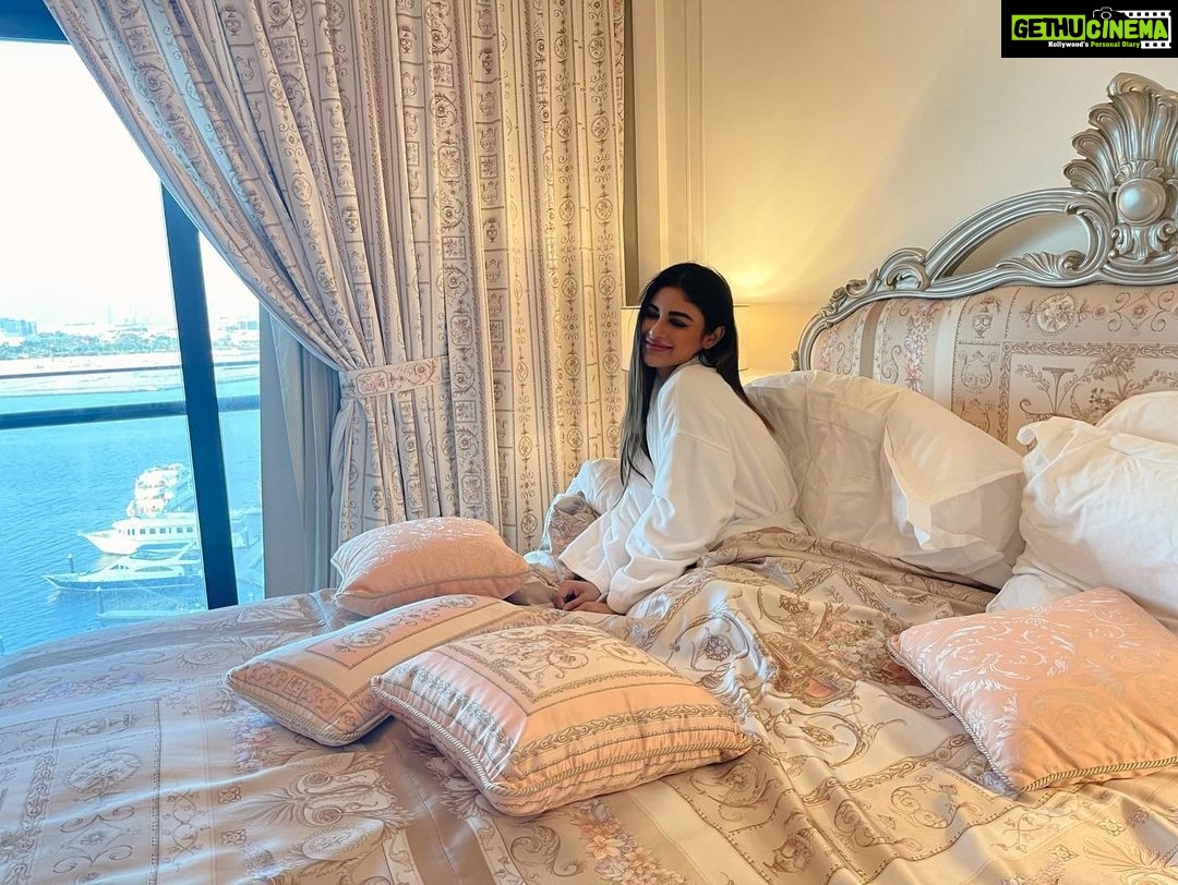 Mouni Roy Instagram - Wake up make up work chill ✌🏻 • • • • @palazzoversacedubai Dubai, United Arab Emiratesدبي
