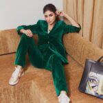 Mouni Roy Instagram - 💚 @highonpersonamagazine Editor: Barkha Arora (@Iambarkhaarora) Associate Editor: Divya Khanna (@divyakhanna97) Styling and Concept: @iambarkhaarora & @richaagarwal197 Photographer: Trisha Sarang (@trishasarang) Location: Holiday Inn, Mumbai (@holidayInnMumbai) Outfit: @siddharthabansal_ Footwear: Dune London (@dune_london_India) Bag: Paul Adams (@pauladamsworld @pauladamsluxe) Jewellery: Manohar Lal Jewellers (@manoharlaljewellers) Hair: Sharda Jadhav (@hairbyshardajadhav) Make Up: Mukesh Patil (@mukeshpatilmakeup) Actor's Reputation Management: Raindrop Media (@media.raindrop)