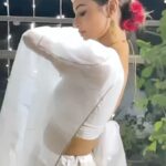 Mouni Roy Instagram - For the love of white & this song 🤍