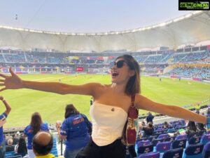 Mouni Roy Instagram - INDIA INDIAAAAAAA🇮🇳
@bookingcom truly made it easier for us to experience one of the most awaited and cherished cricket matches first-hand. Super excited to watch India’s first match at the ICC Men’s T20 World Cup!
@t20worldcup