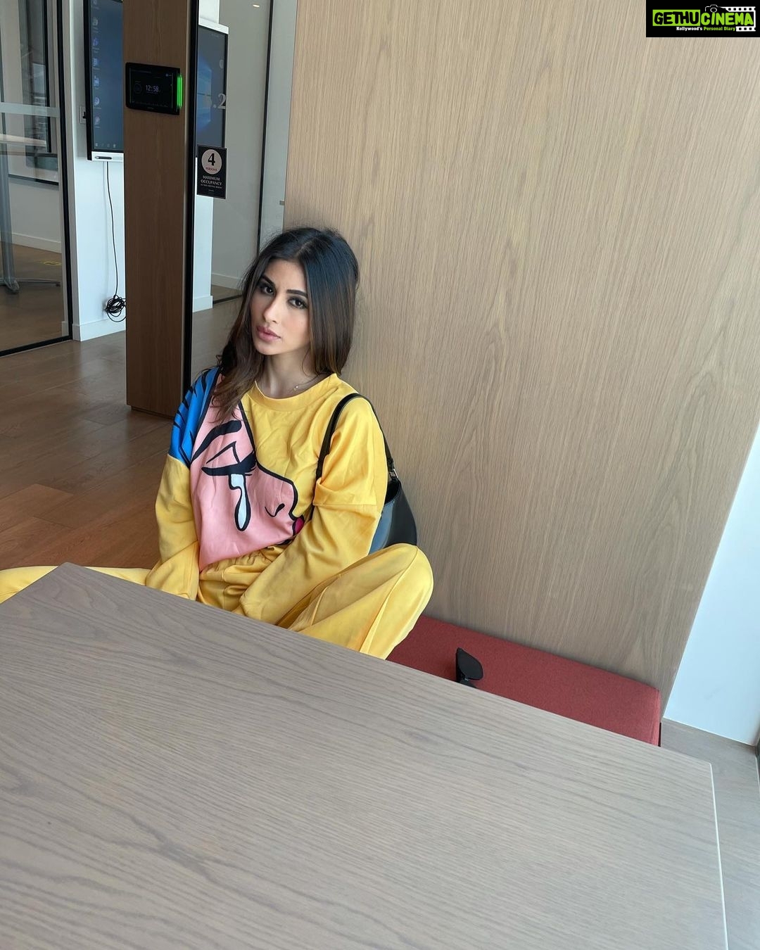 Mouni Roy Instagram - 👋 @pankhclothing X @anusoru @nidhikurda Dubai, United Arab Emiratesدبي