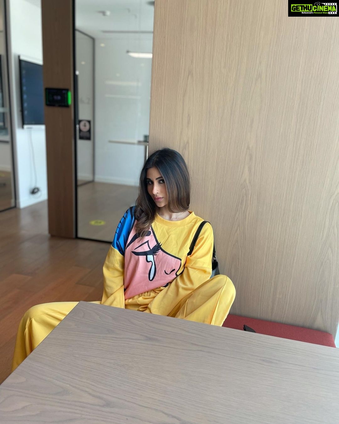 Mouni Roy Instagram - 👋 @pankhclothing X @anusoru @nidhikurda Dubai, United Arab Emiratesدبي
