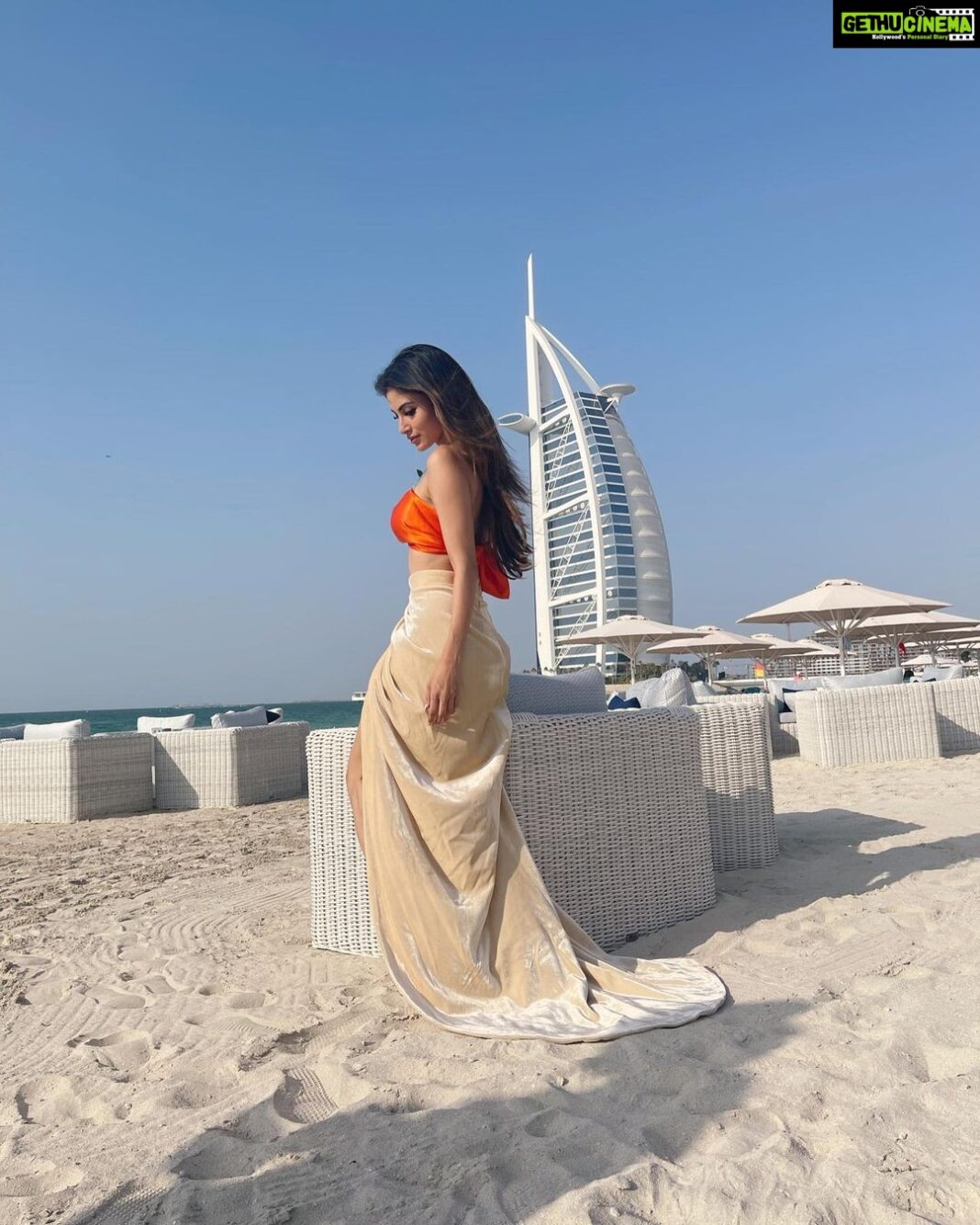 Mouni Roy Instagram - Always happy 🦋🔆🔱 • • • • @ragdoll.in X @nidhikurda @anusoru Dubai, United Arab Emiratesدبي