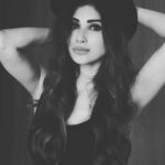 Mouni Roy Instagram - “If more of us valued food and cheer and song above hoarded gold, it would be a merrier world.” ― J.R.R. Tolkien 📸 @lensshot_photography_